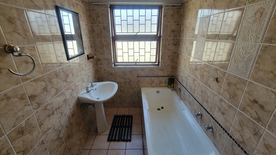 3 Bedroom Property for Sale in Highbury Western Cape